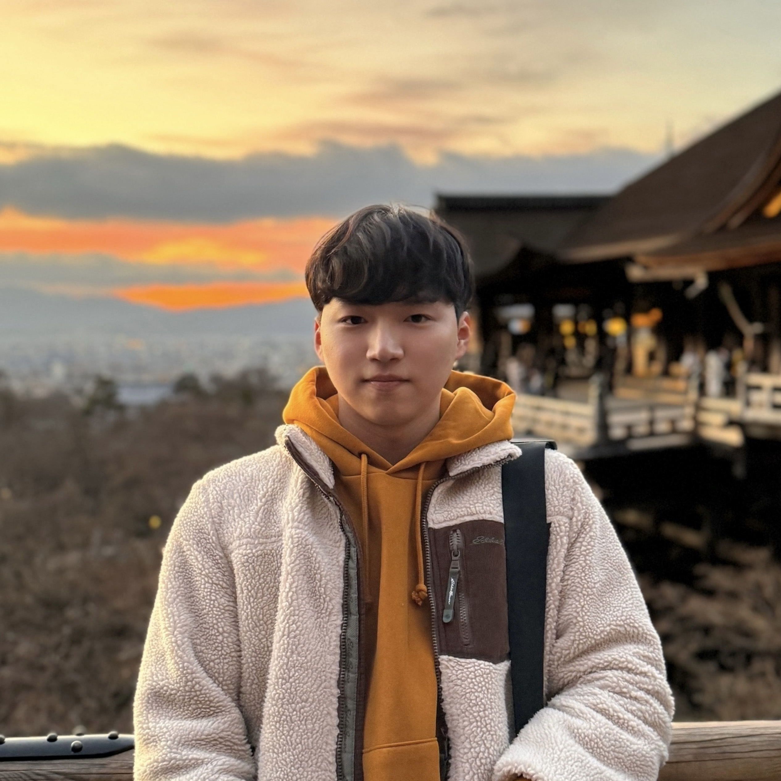 Profile Image of Lesh Lee